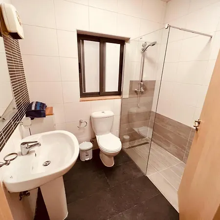 Bright Two Bedroom In Heart Of Qawra Сент-Полс-Бей